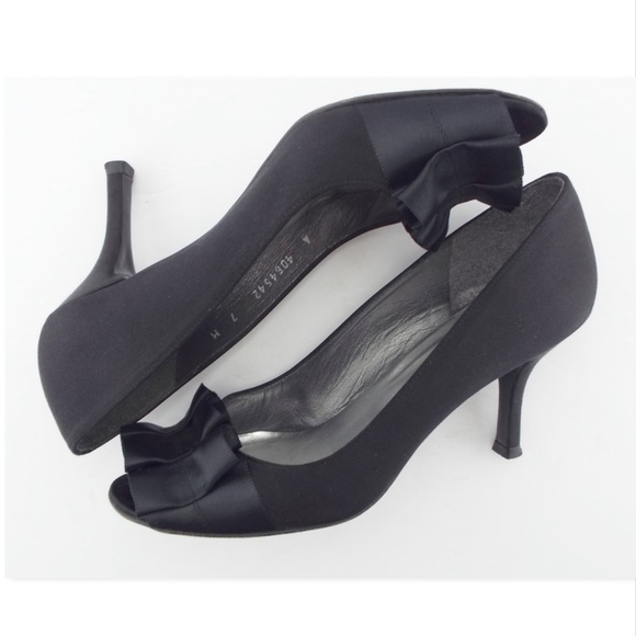 Stuart Weitzman Black Satin Ruffle Peep Toe Heel Pumps 7 - Picture 6 of 8